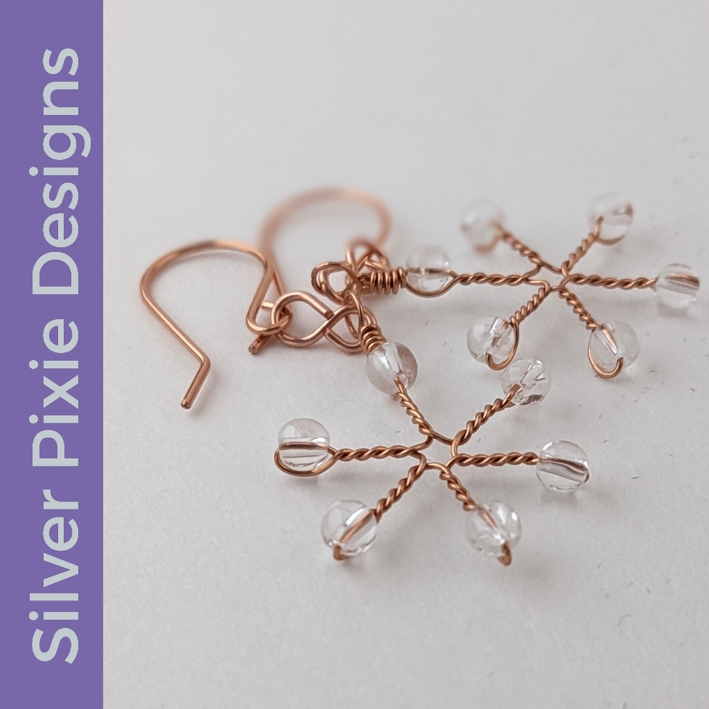 🎄2 for $25!!🎄 Handmade Snowflake Earrings
